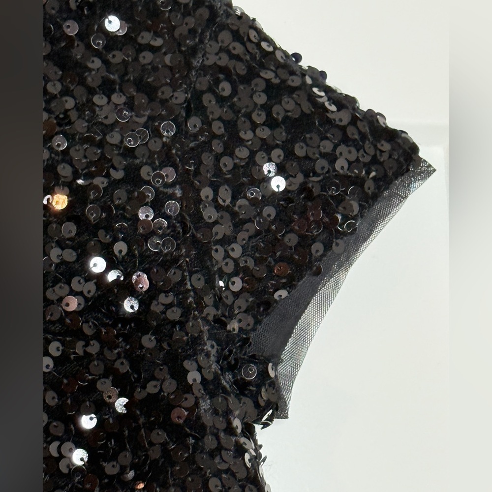 GAP Kids size small (6-7) black sequin top. - Picture 3 of 10
